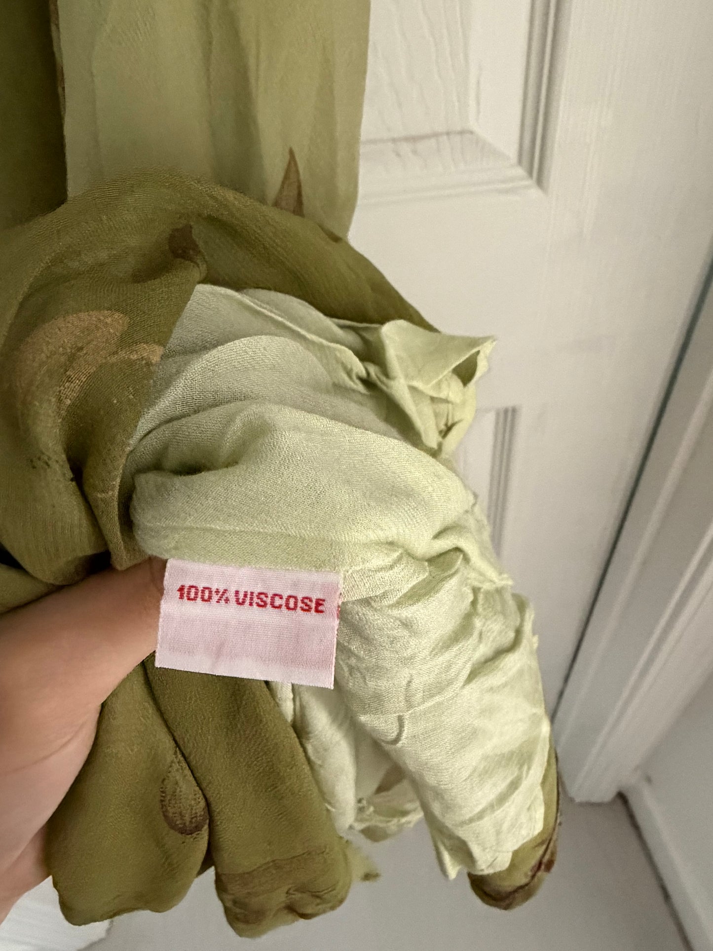 100% viscose dress